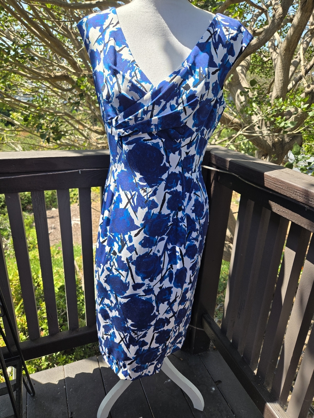 Anne Klein Classic Silk Blue Floral V-Neck Sheath Dress Lined Size Six